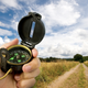 Illustration for article titled Shockingly, Undeserved Praise Improves Men’s Navigation Skills